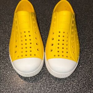 Native Yellow Slip-On Sneakers with White Toe Caps J1